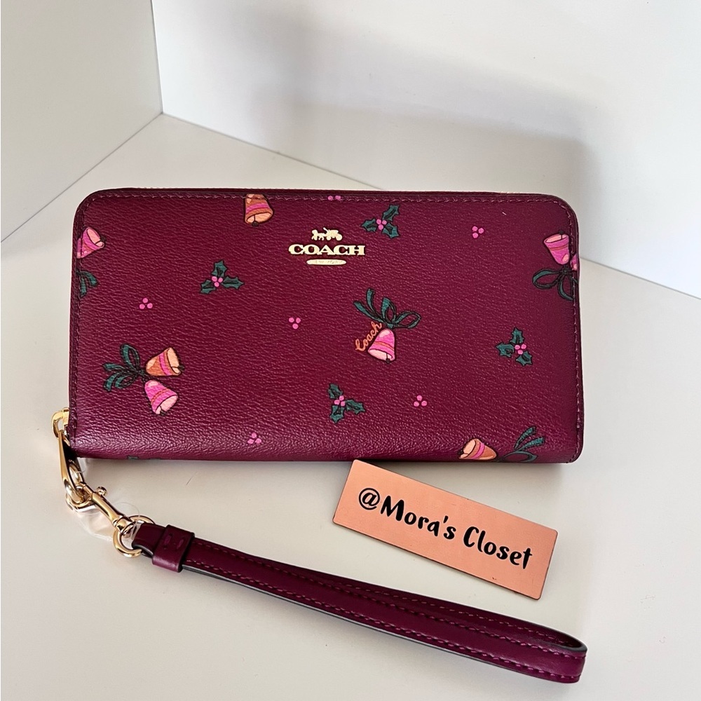 Coach Wallet - Picture 4 of 9